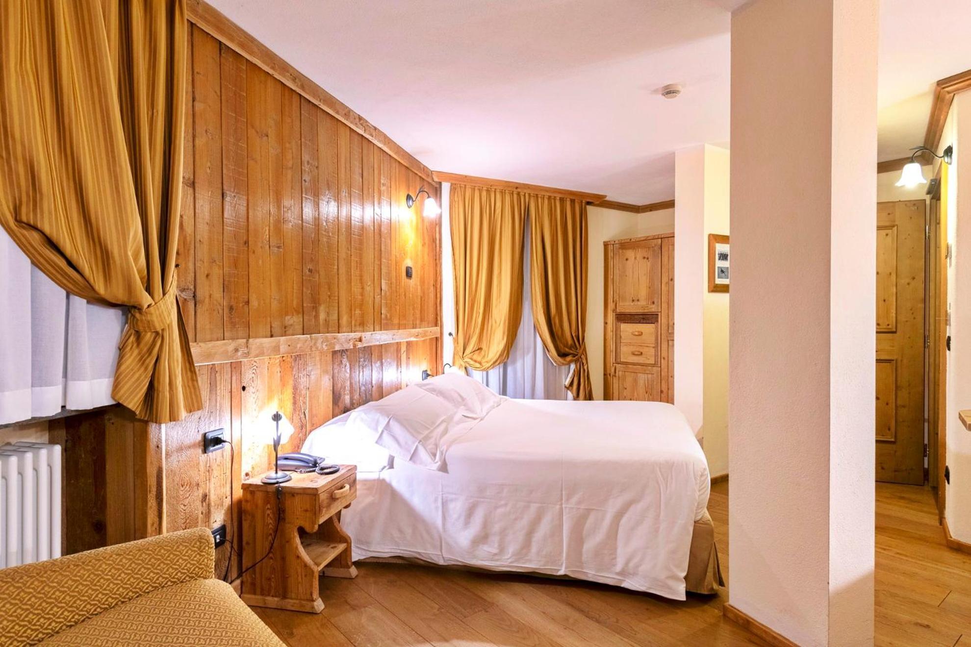 Le Miramonti Hotel Restaurant & Wellness La Thuile Buitenkant foto